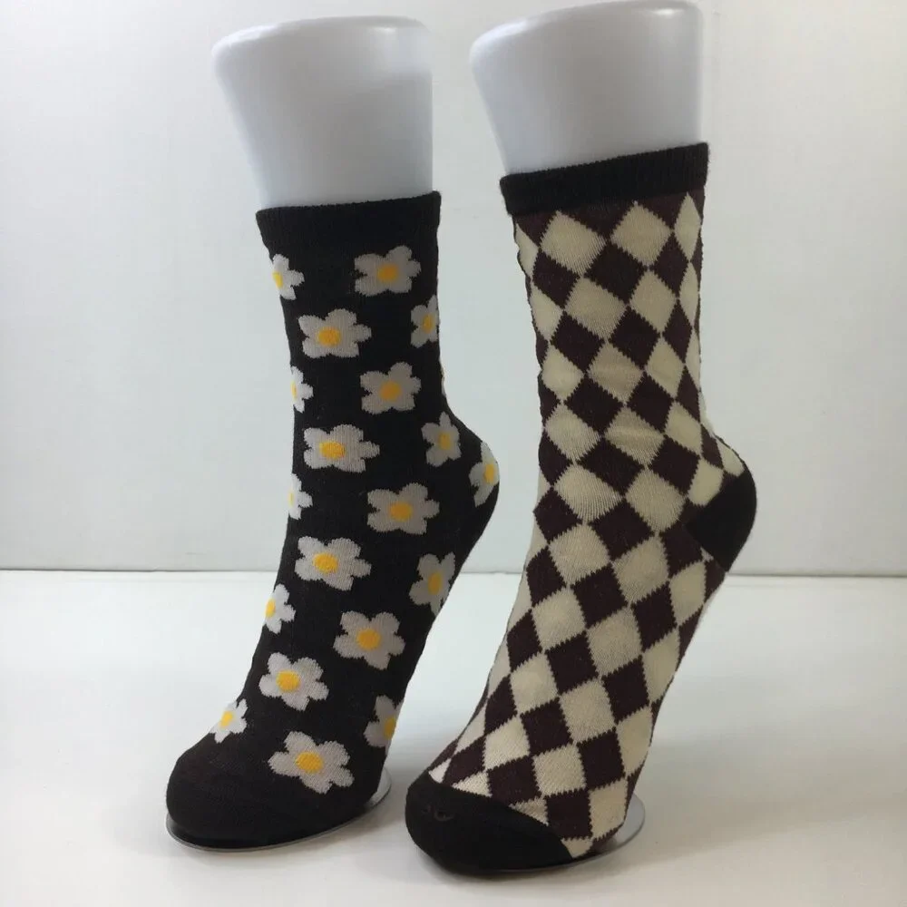 Womens Set 2 Socks With Daisy Floral Argyle Diamond Patterns Brown Cream Design